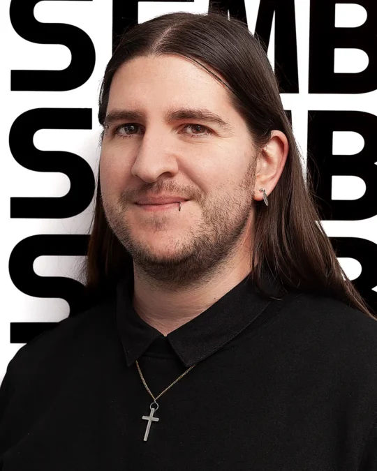 Portrait de Andrea Coduri, candidat Ensemble à Gauche Lausanne aux élections communales 2026