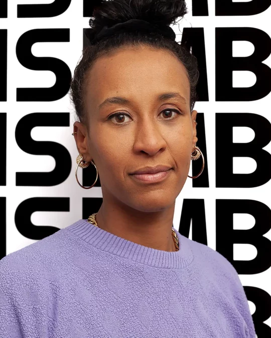 Portrait de Céline Fama Jeannet, candidate Ensemble à Gauche Lausanne aux élections communales 2026