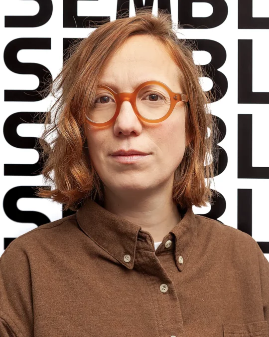 Portrait de Chloé Cohen, candidate Ensemble à Gauche Lausanne aux élections communales 2026