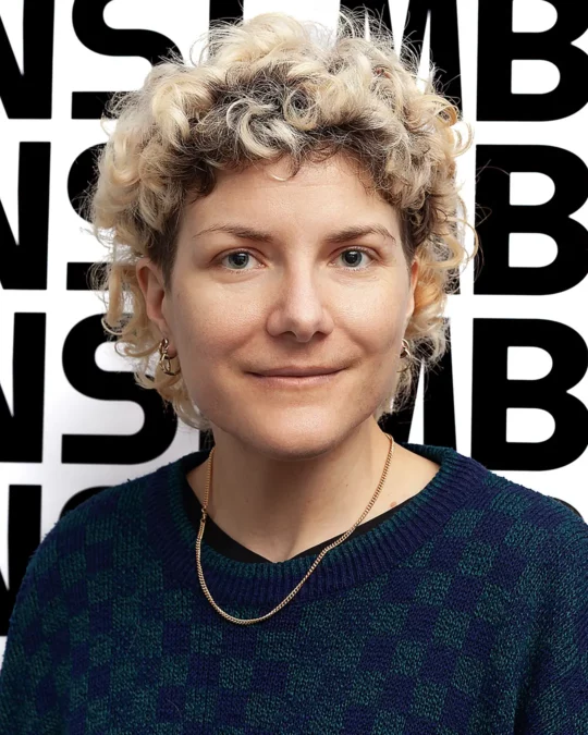 Portrait de Franziska Meinherz, candidatx Ensemble à Gauche Lausanne aux élections communales 2026