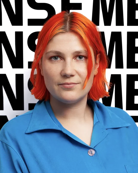 Portrait de Julie Corday, candidate Ensemble à Gauche Lausanne aux élections communales 2026