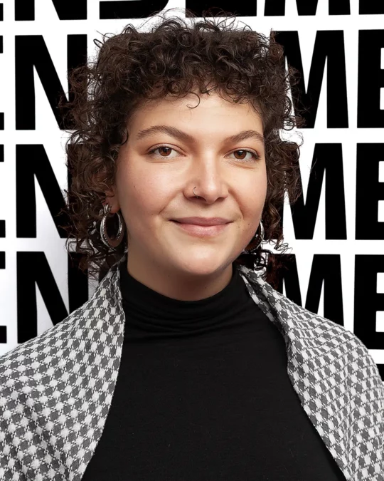 Portrait de Laïla Houlmann, candidate Ensemble à Gauche Lausanne aux élections communales 2026