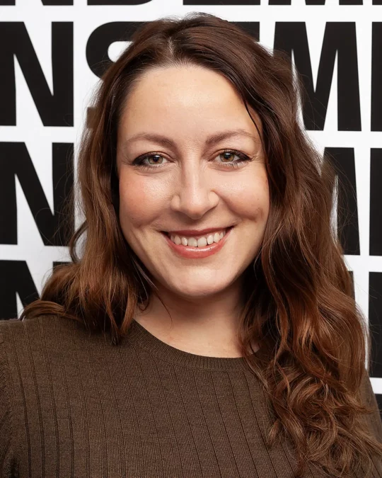 Portrait de Lana Damergi, candidate Ensemble à Gauche Lausanne aux élections communales 2026