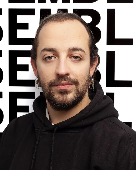 Portrait de Louis Bonard, candidat Ensemble à Gauche Lausanne aux élections communales 2026