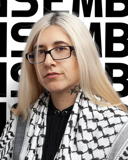 Portrait de Ludi Marwood, candidate Ensemble à Gauche Lausanne aux élections communales 2026